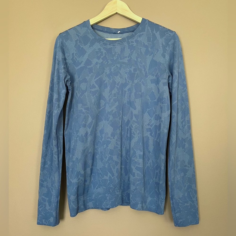 {Lululemon} Swiftly Relaxed-Fit Long Sleeve Shirt in Mosaic Multiply Water Drop